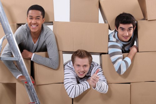 Practical tips for a smooth moving truck relocation in Islington